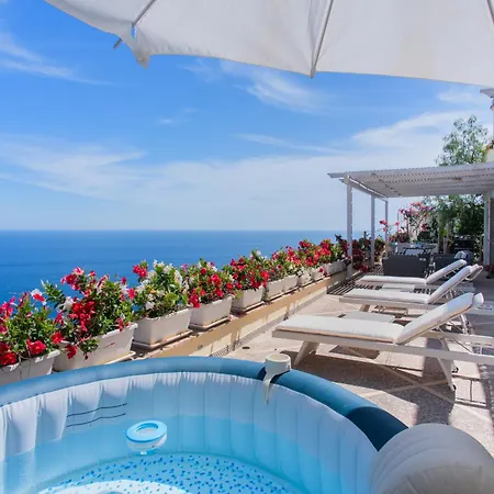 Villa Cristina - Praiano Terrace Hot Tub - No Steps